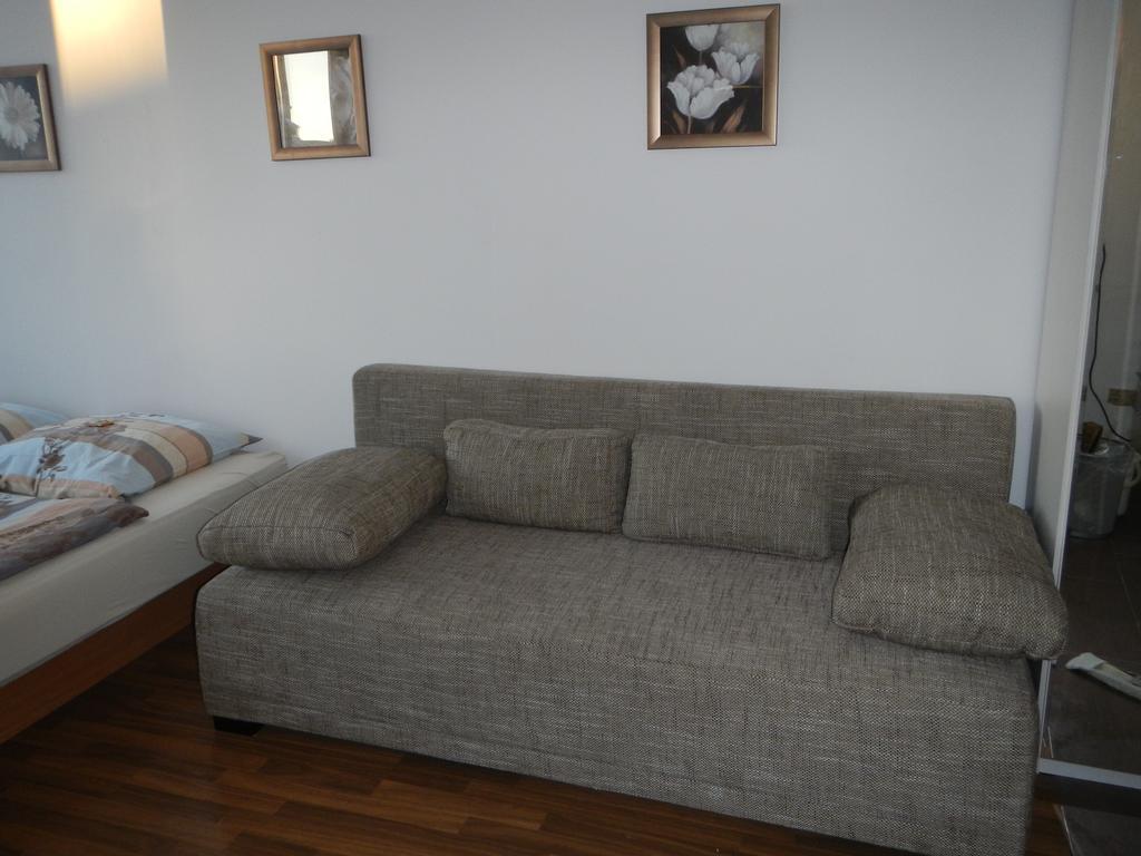 Sonniges Modernes Appartement Hoehenberg Keulen Buitenkant foto