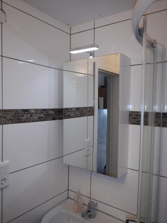 Sonniges Modernes Appartement Hoehenberg Keulen Buitenkant foto