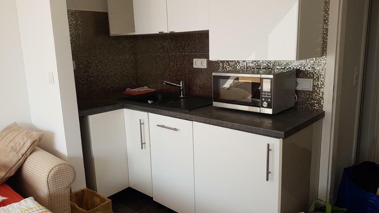 Sonniges Modernes Appartement Hoehenberg Keulen Buitenkant foto