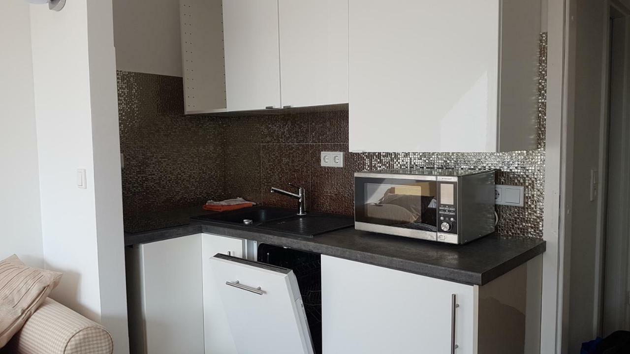 Sonniges Modernes Appartement Hoehenberg Keulen Buitenkant foto