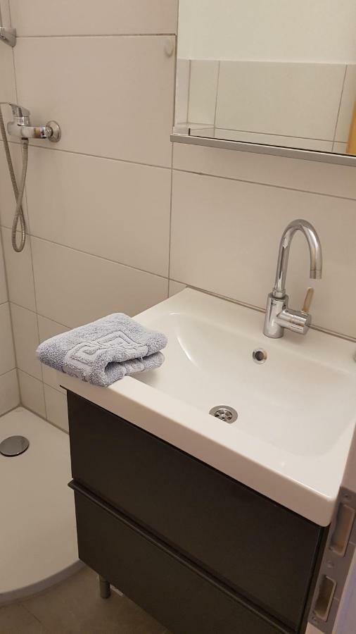 Sonniges Modernes Appartement Hoehenberg Keulen Buitenkant foto