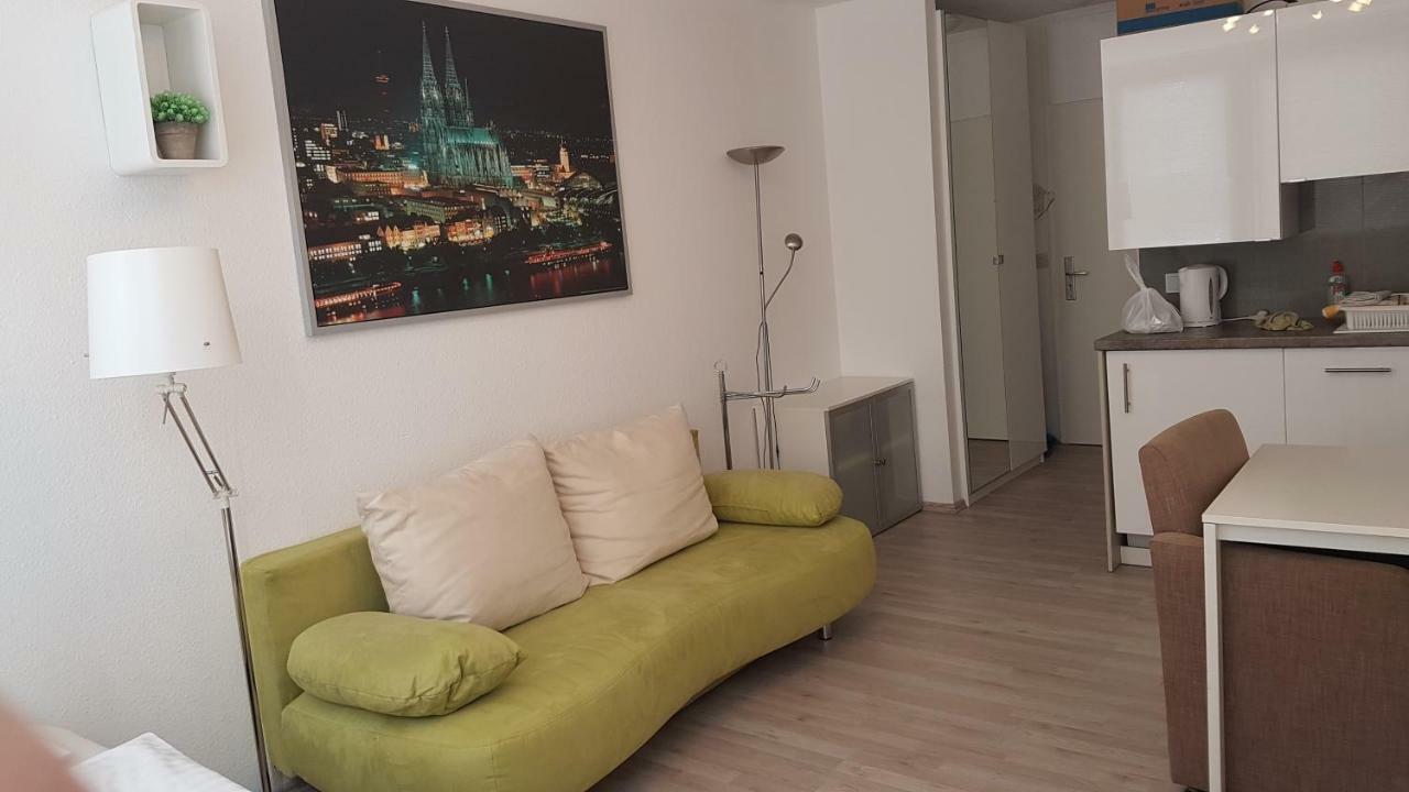Sonniges Modernes Appartement Hoehenberg Keulen Buitenkant foto