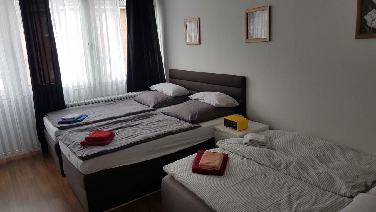 Sonniges Modernes Appartement Hoehenberg Keulen Buitenkant foto