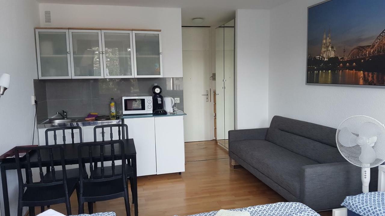 Sonniges Modernes Appartement Hoehenberg Keulen Buitenkant foto