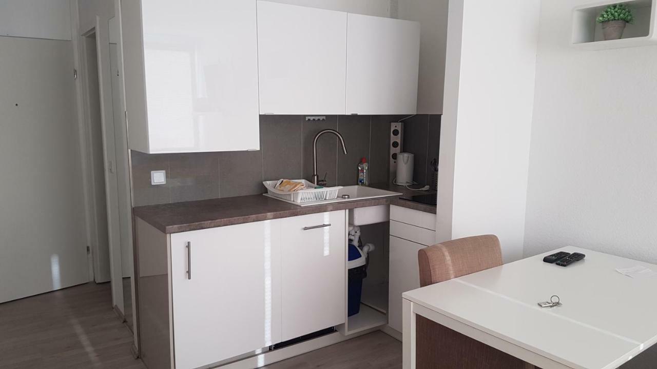 Sonniges Modernes Appartement Hoehenberg Keulen Buitenkant foto