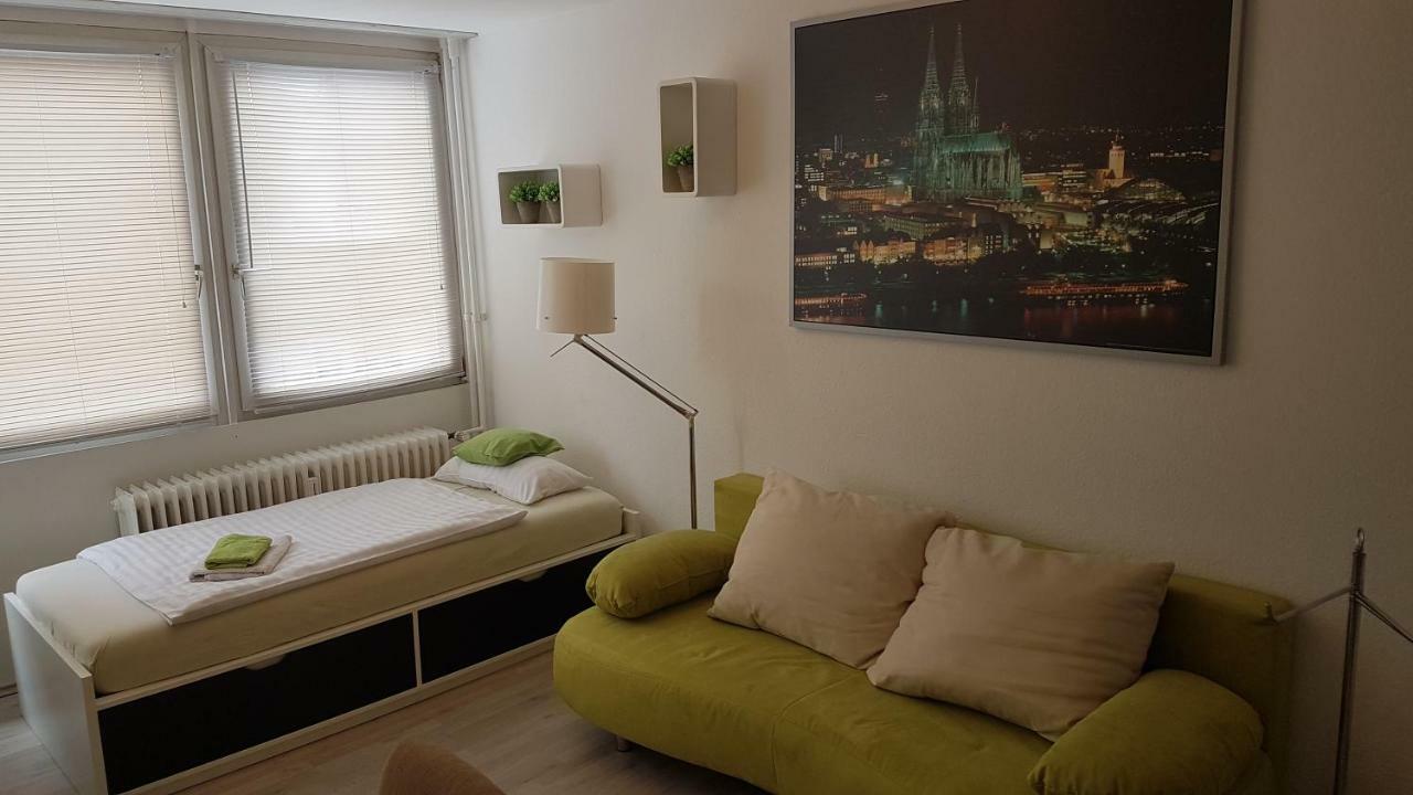 Sonniges Modernes Appartement Hoehenberg Keulen Buitenkant foto
