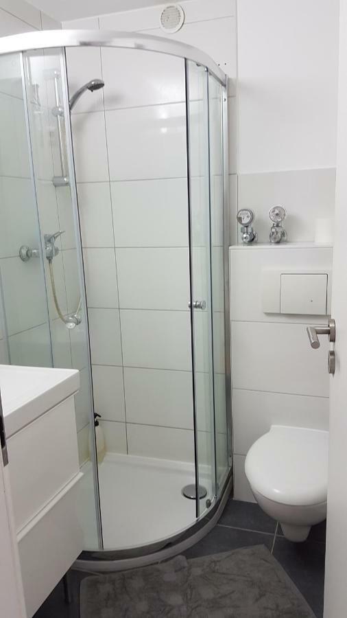 Sonniges Modernes Appartement Hoehenberg Keulen Buitenkant foto