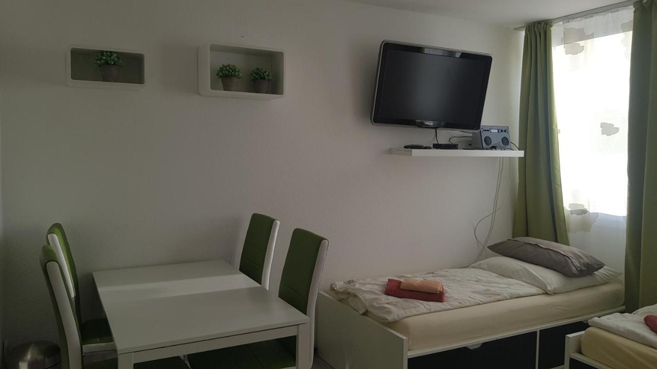 Sonniges Modernes Appartement Hoehenberg Keulen Buitenkant foto