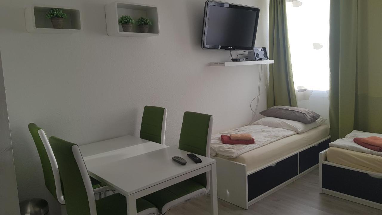 Sonniges Modernes Appartement Hoehenberg Keulen Buitenkant foto