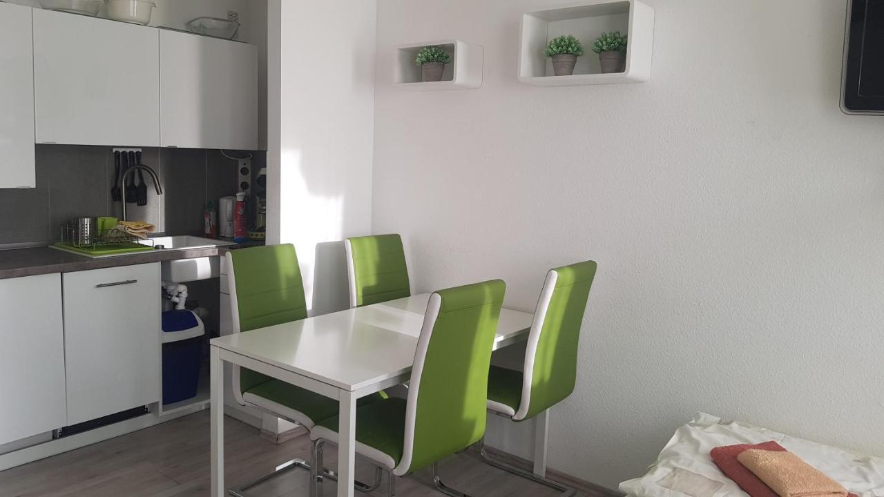 Sonniges Modernes Appartement Hoehenberg Keulen Buitenkant foto